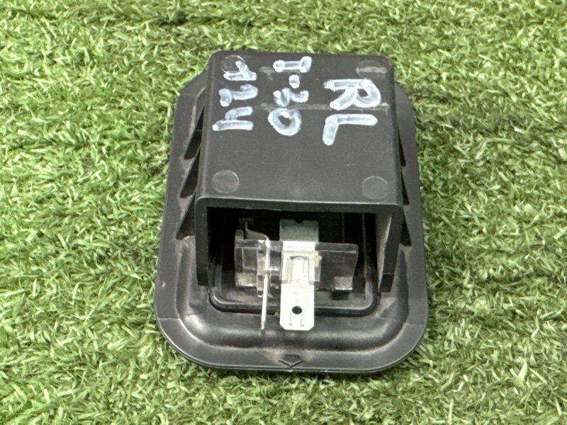 Плафон подсветки багажника Hyundai i30 2013