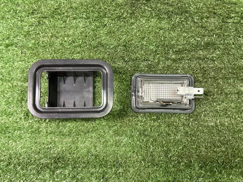 Плафон подсветки багажника Hyundai i30 2013