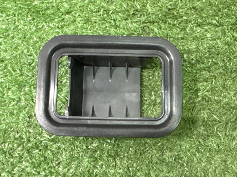 Плафон подсветки багажника Hyundai i30 2013