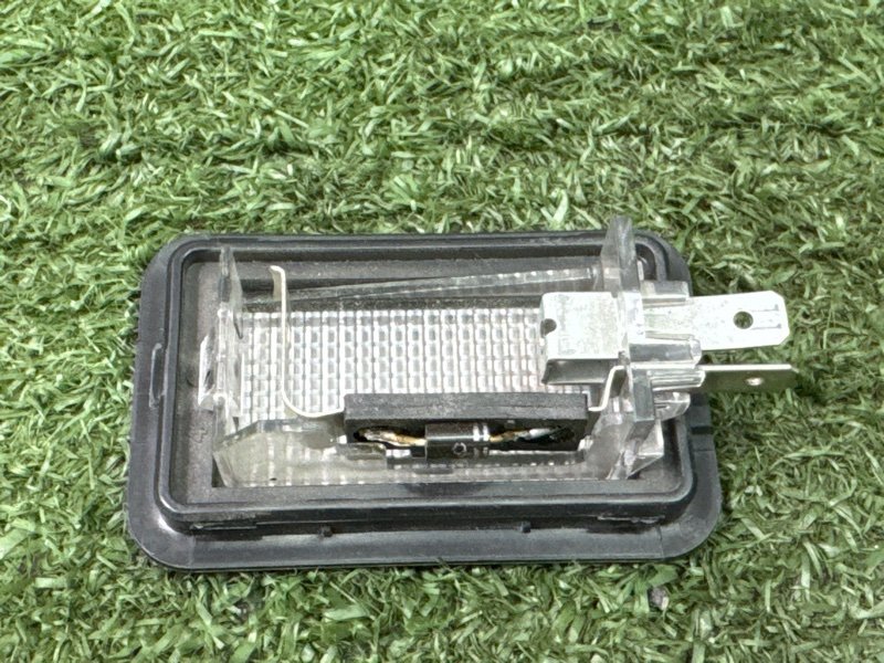 Плафон подсветки багажника Hyundai i30 2013