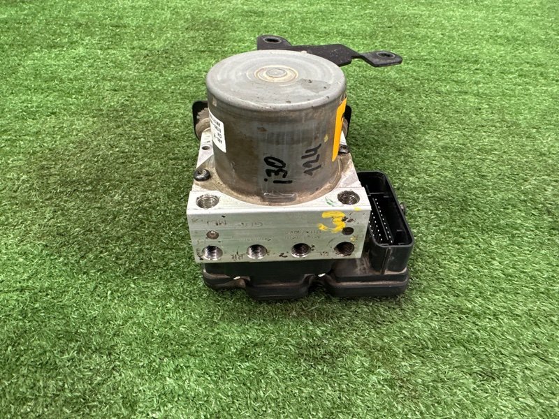 Блок ABS Hyundai i30 2013