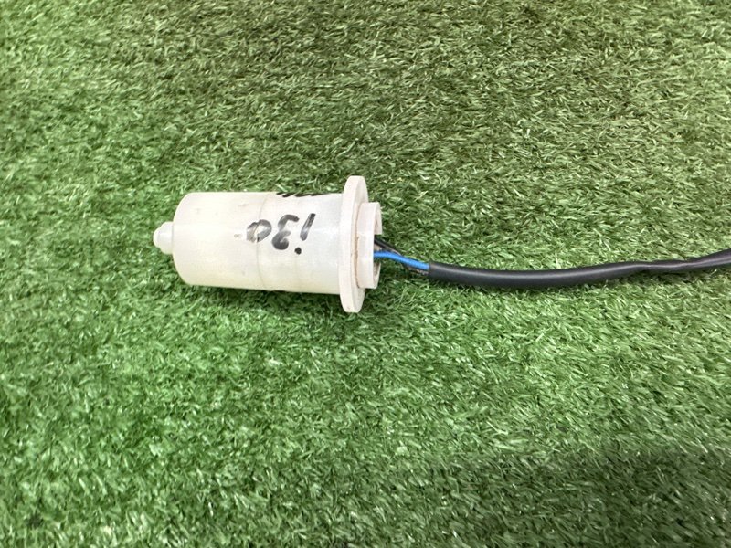 Датчик уровня бачка омывателя Hyundai i30 2013