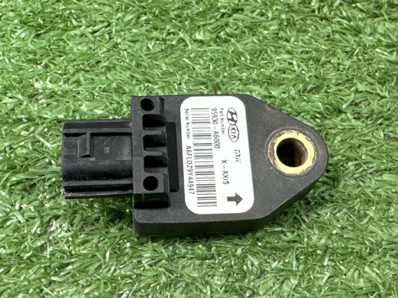 Датчик удара Air Bag Kia Ceed 2 2015 SW