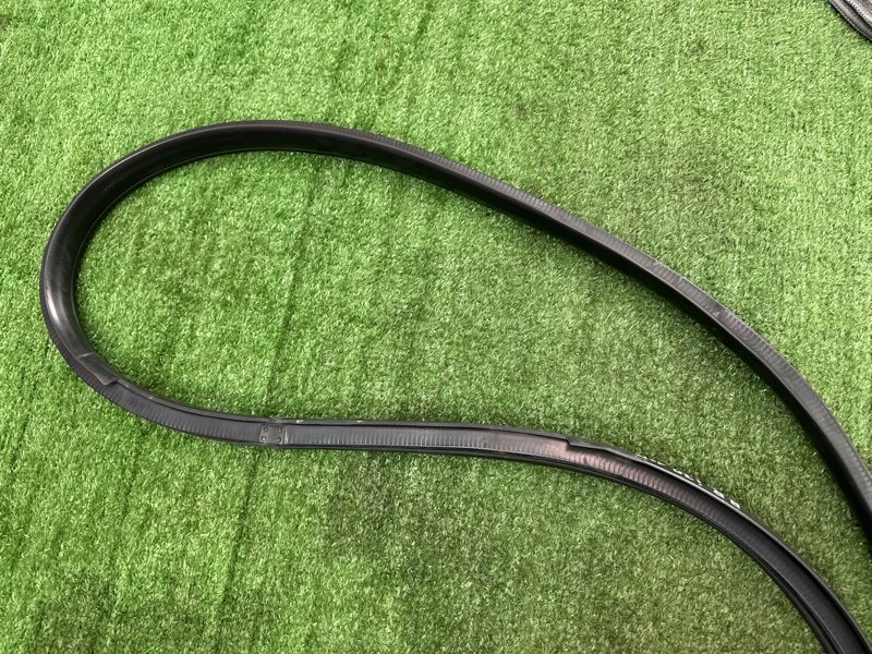 Уплотнитель проема двери Hyundai i30 2013