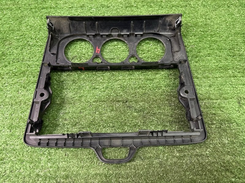 Рамка магнитолы Ford Focus 2