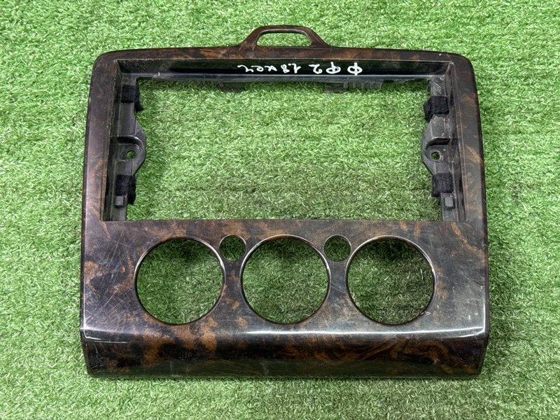 Рамка магнитолы Ford Focus 2