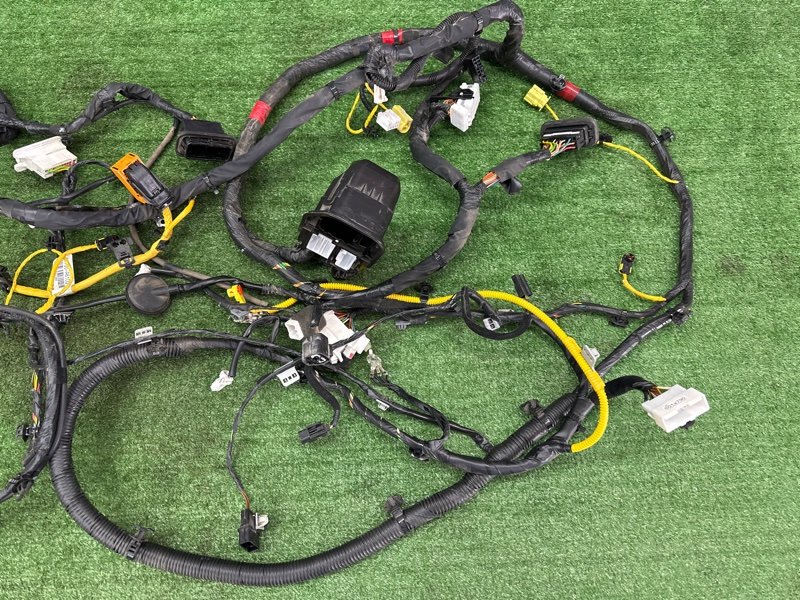 Проводка салона Hyundai i30 2013