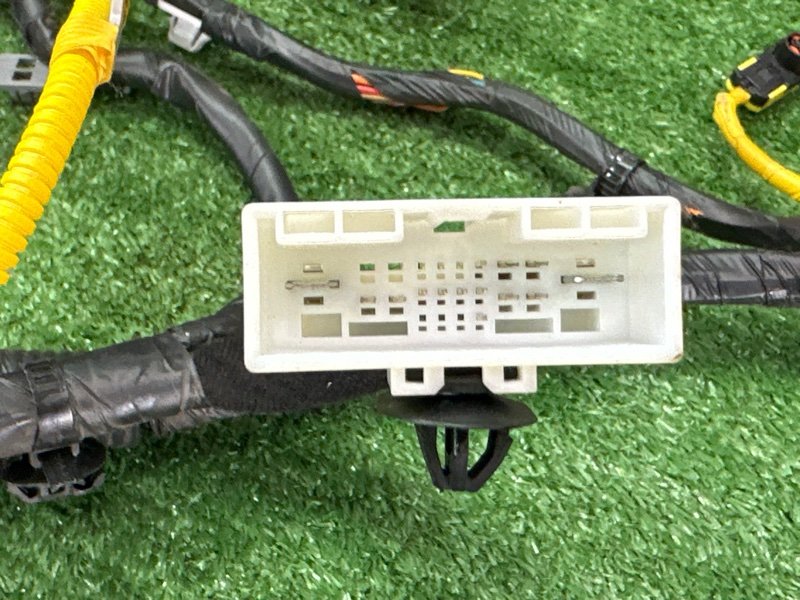 Проводка салона Hyundai i30 2013