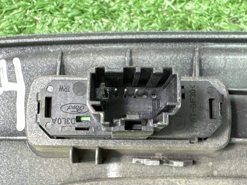 Рамка магнитолы Ford Mondeo 4