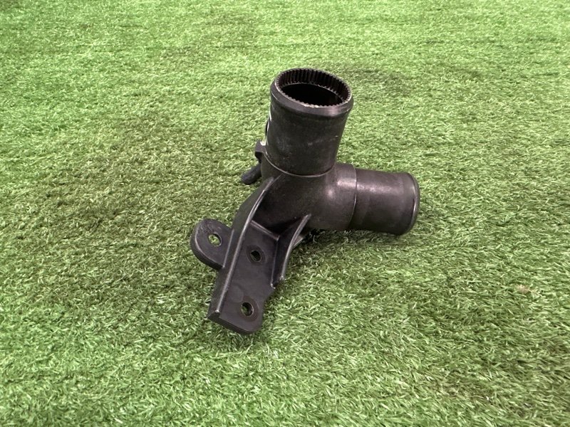 Горловина радиатора Hyundai i30 2013