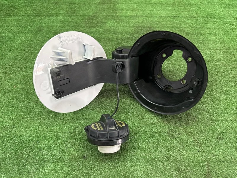 Лючок бензобака с крышкой Hyundai i30 2013