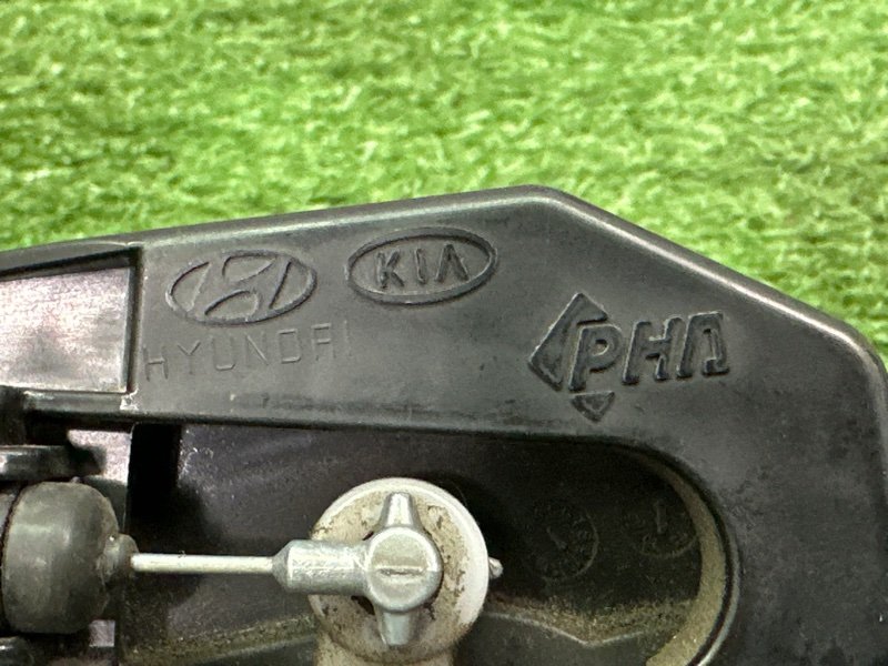 Активатор лючка бензобака Hyundai i30 2013