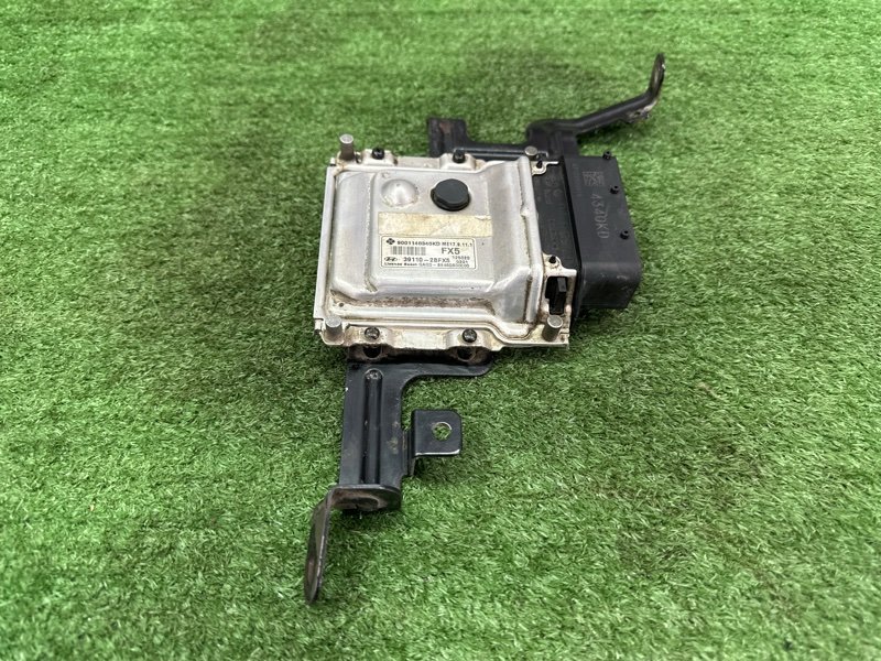 Блок управления двигателем (ЭБУ) Hyundai i30 2013