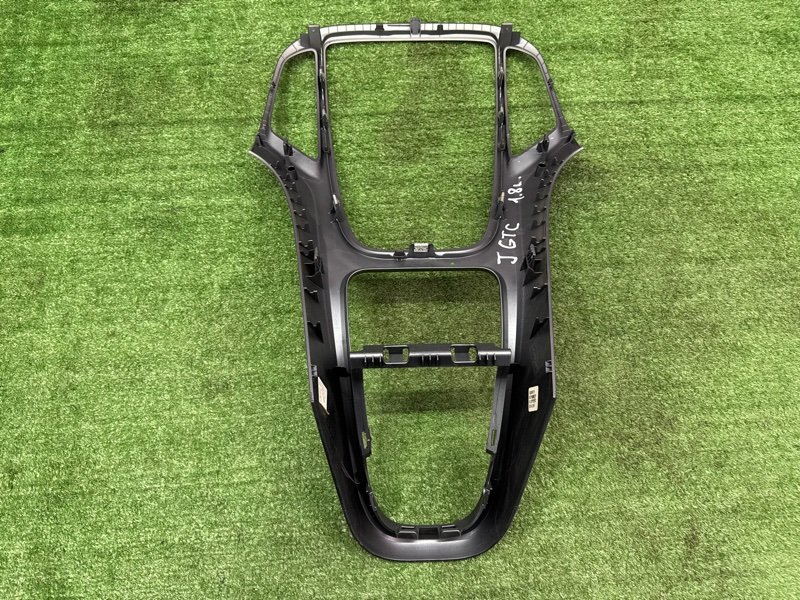 Накладка центральной консоли Opel Astra J