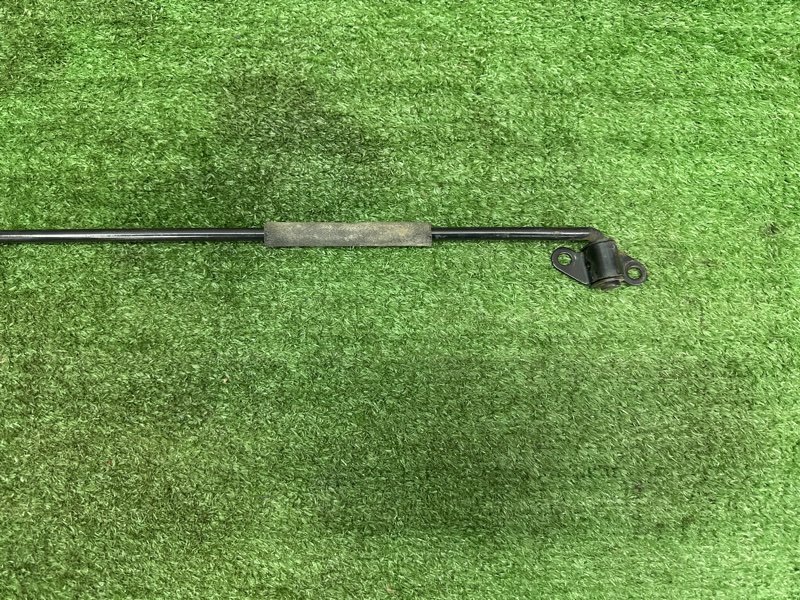 Упор капота Hyundai i30 2013