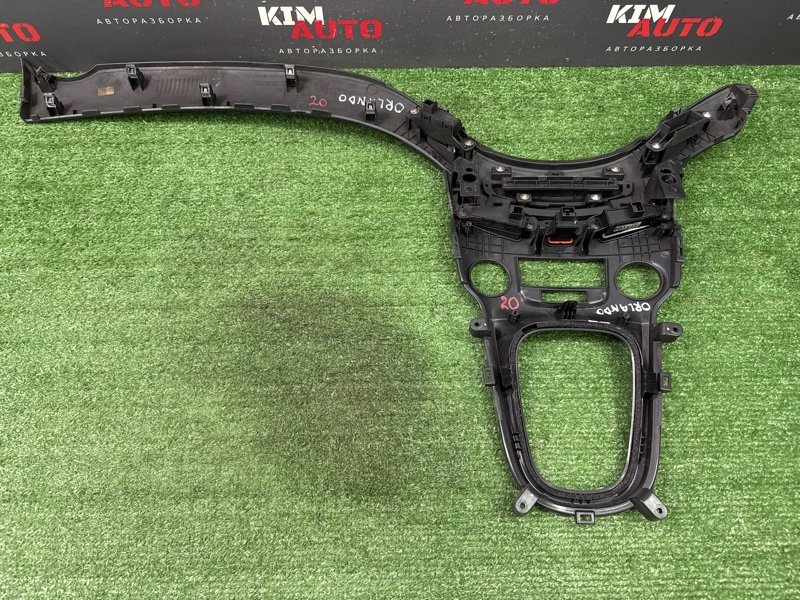 Накладка торпедо Chevrolet Orlando