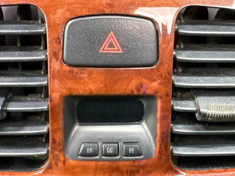 Рамка магнитолы с дефлекторами Hyundai Sonata 4