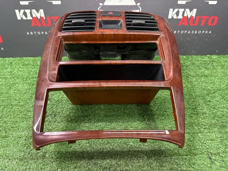 Рамка магнитолы с дефлекторами Hyundai Sonata 4