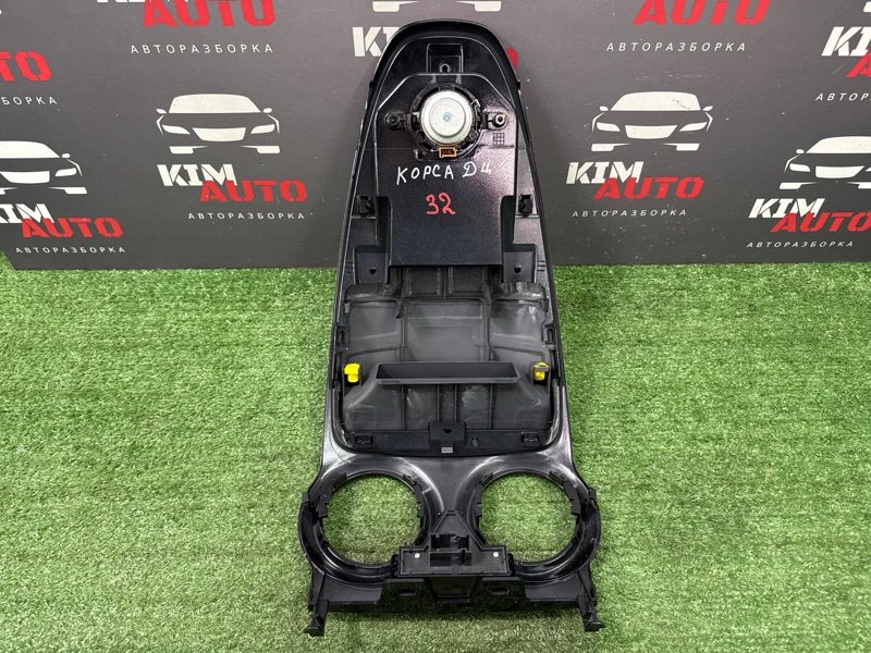 Рамка магнитолы Opel Corsa D