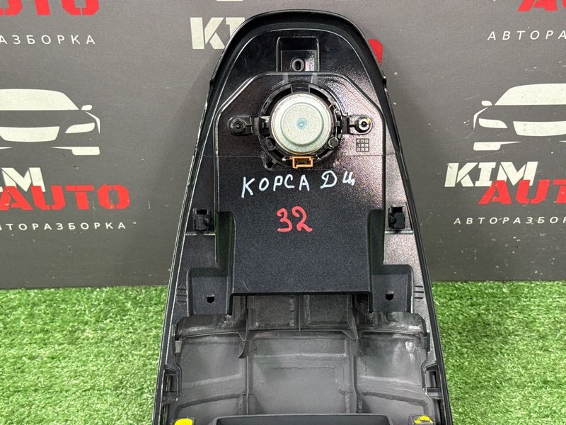 Рамка магнитолы Opel Corsa D