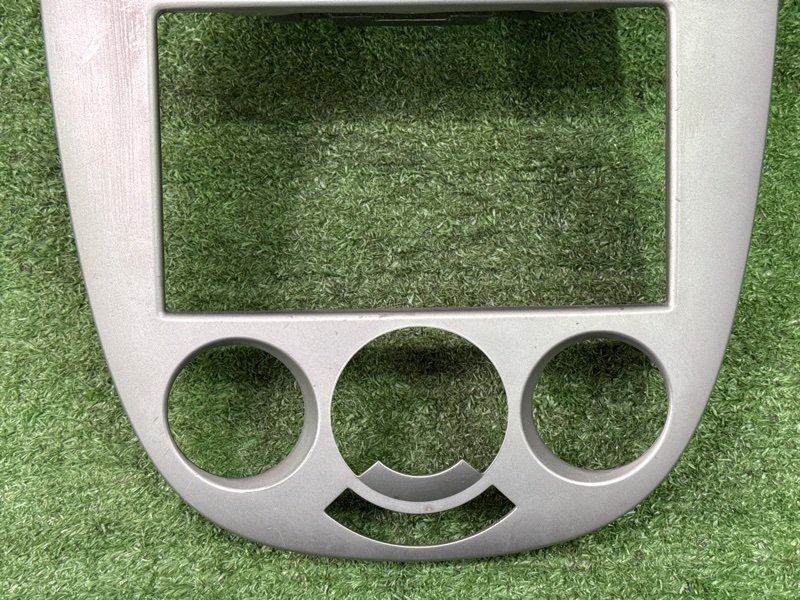 Рамка магнитолы с дефлекторами Chevrolet Lacetti