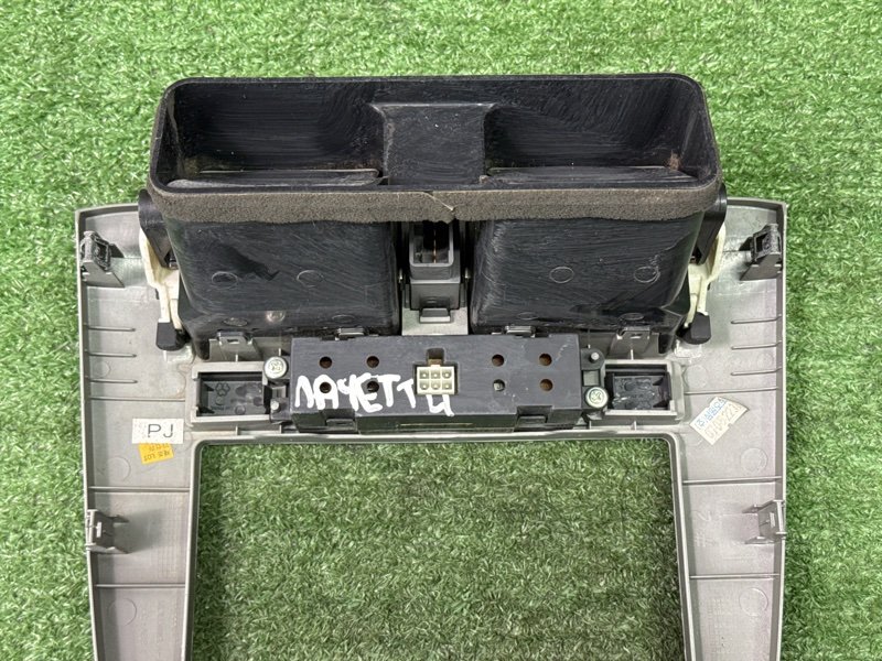 Рамка магнитолы с дефлекторами Chevrolet Lacetti