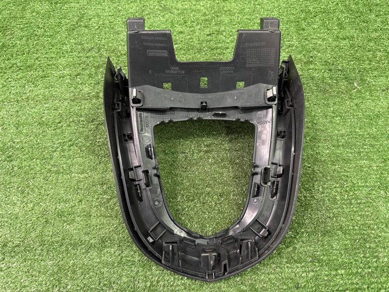 Консоль КПП Peugeot 308