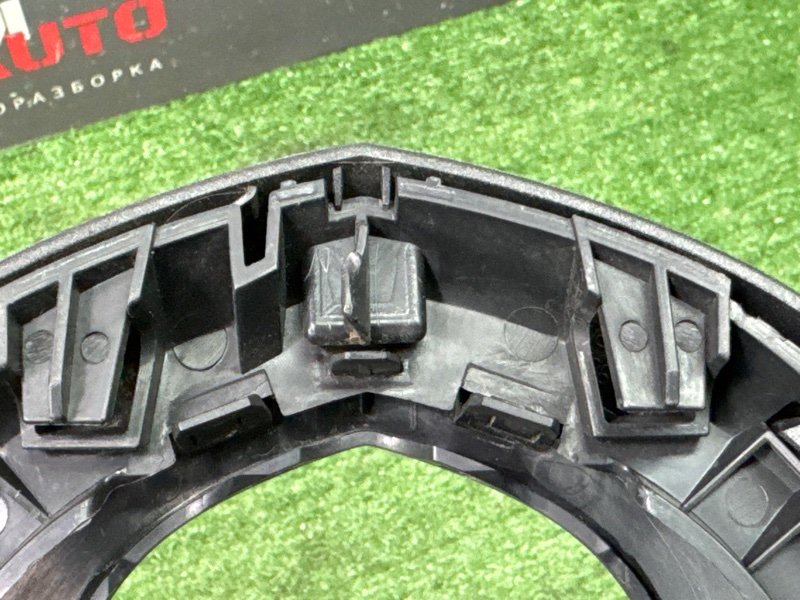 Консоль КПП Peugeot 308