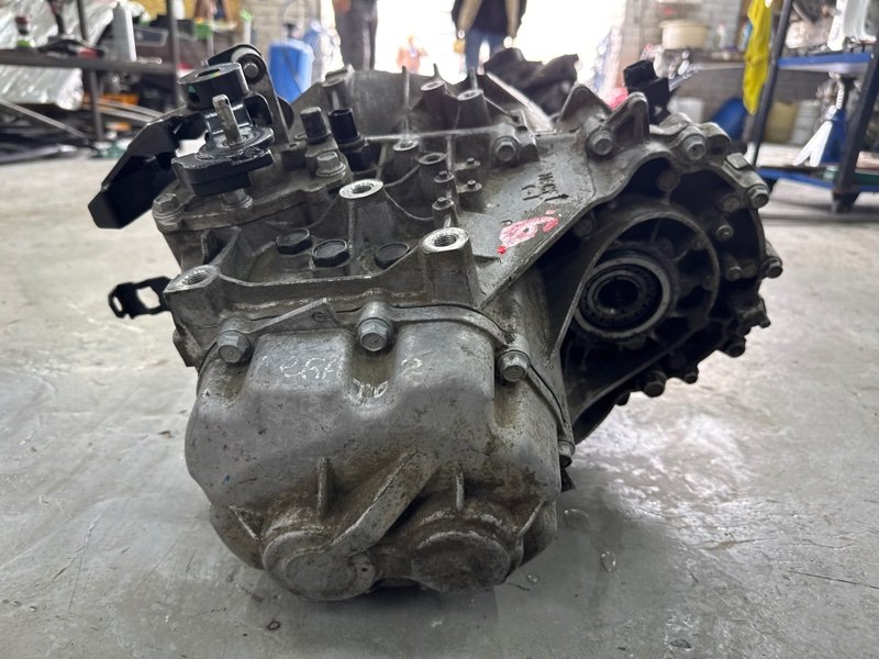 МКПП 6-ст. с повреждениями Kia Cerato 2