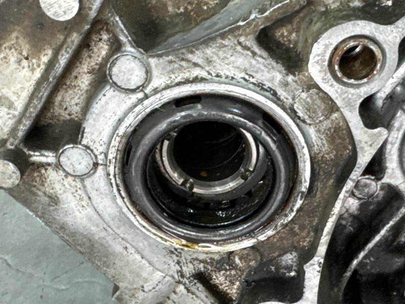 МКПП 6-ст. с повреждениями Kia Cerato 2