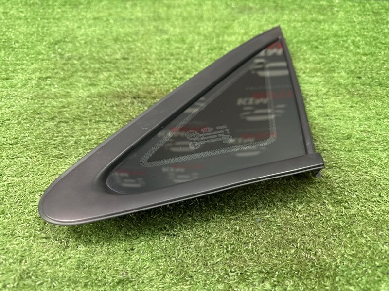 Стекло кузовное Hyundai i30 2013