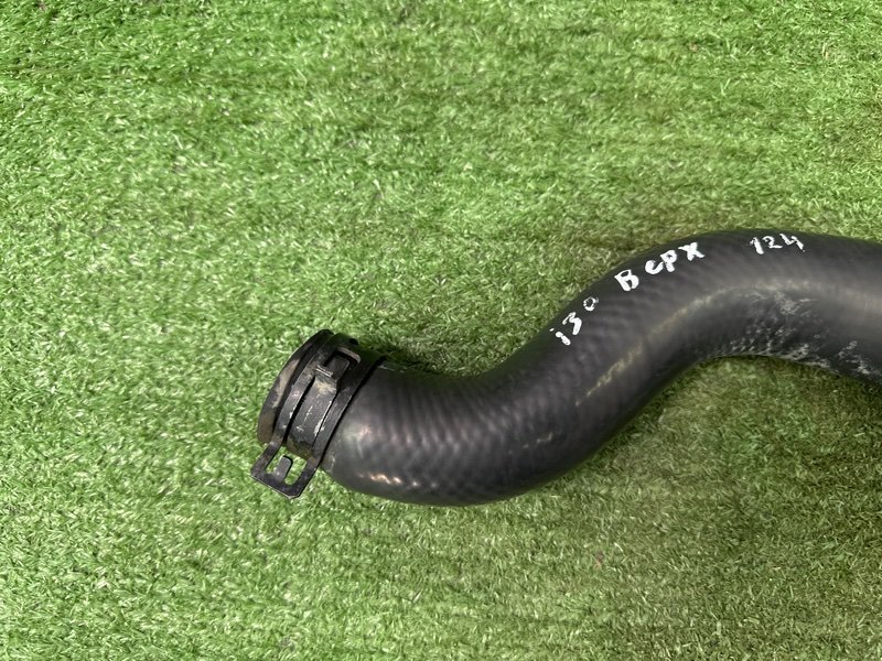 Патрубок радиатора верхний Hyundai i30 2013