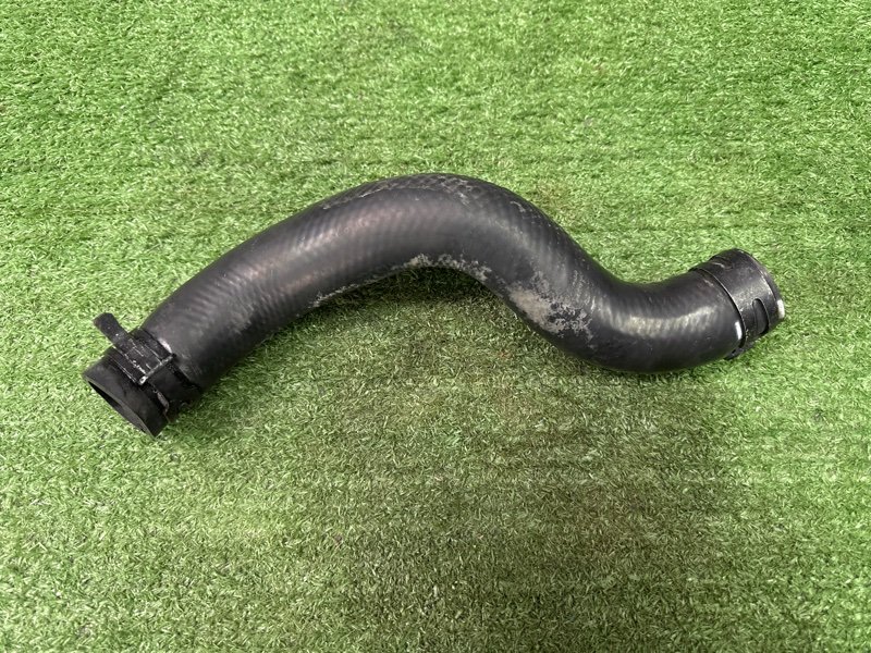 Патрубок радиатора верхний Hyundai i30 2013