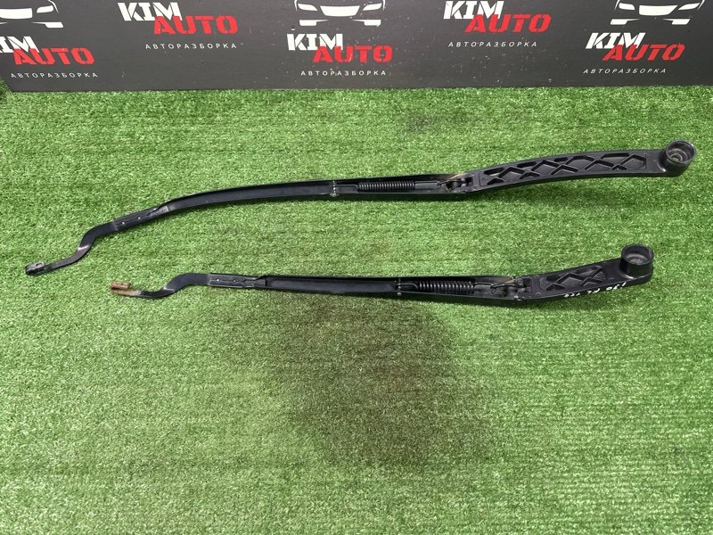 Поводки дворников Hyundai i30 2013