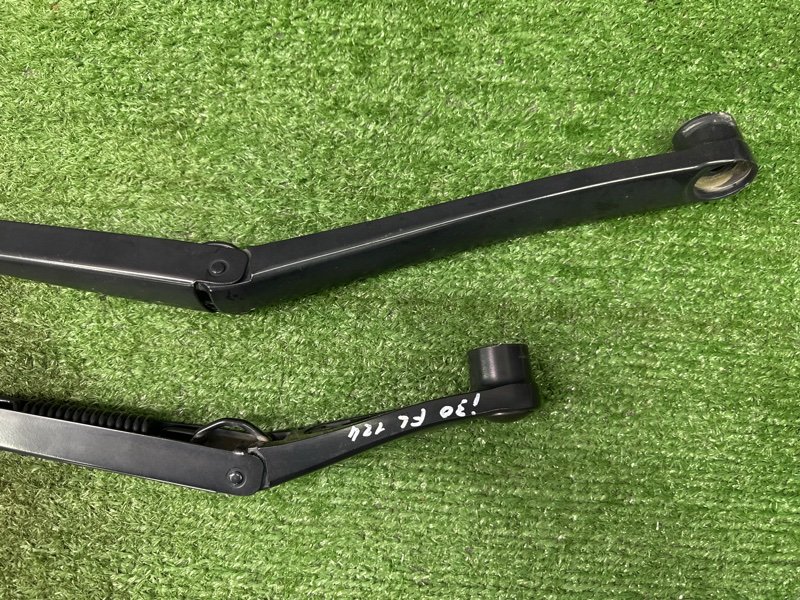 Поводки дворников Hyundai i30 2013