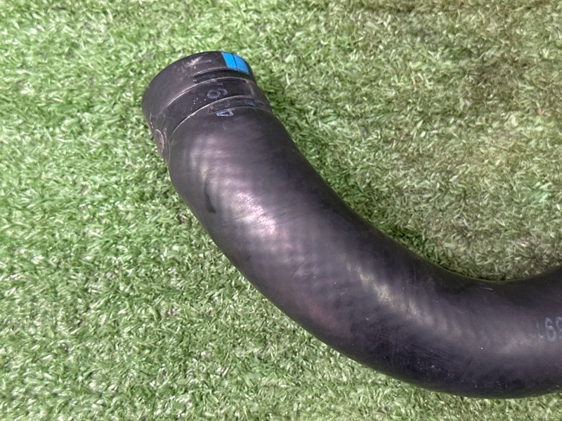 Патрубок радиатора нижний Hyundai i30 2013