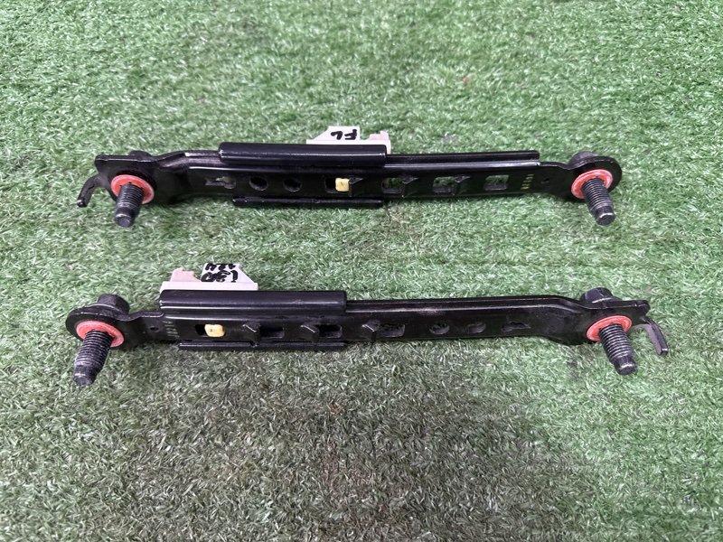 Механизм регулировки ремня безопасности Hyundai i30 2013