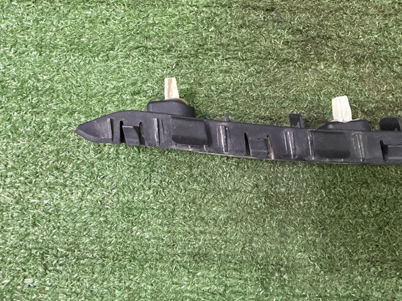 Кронштейн бампера Hyundai i30 2013