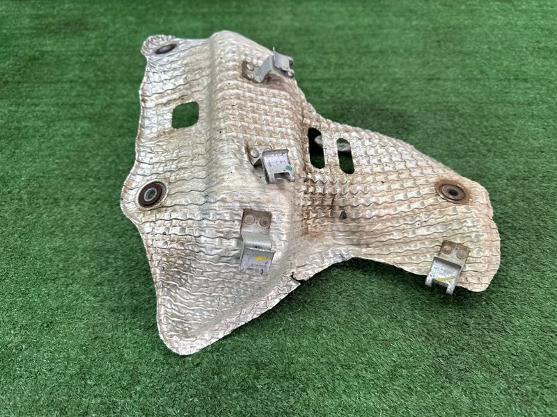 Тепловой экран выпускного коллектора Hyundai i30 2013