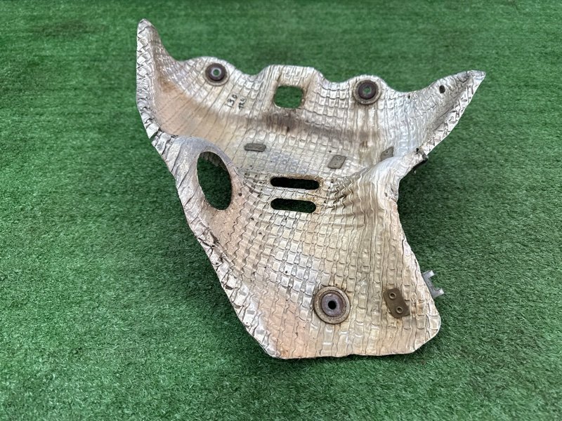 Тепловой экран выпускного коллектора Hyundai i30 2013