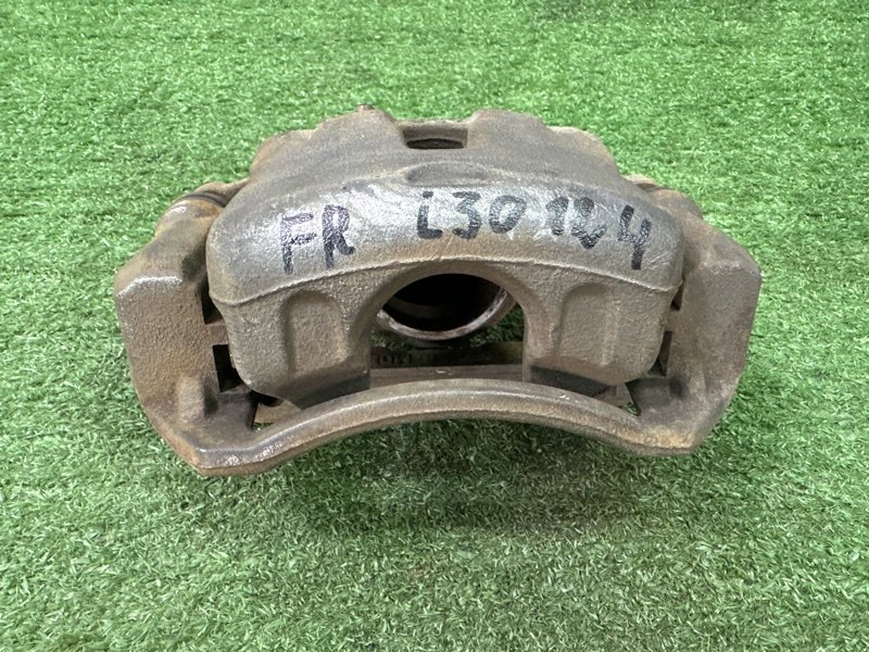 Суппорт тормозной Hyundai i30 2013