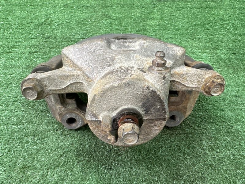 Суппорт тормозной Hyundai i30 2013