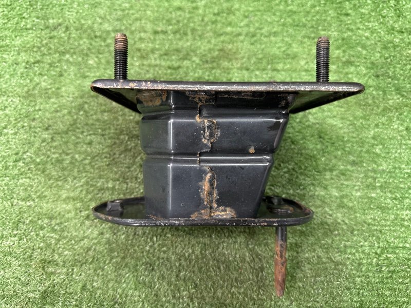 Кронштейн усилителя бампера Hyundai i30 2013