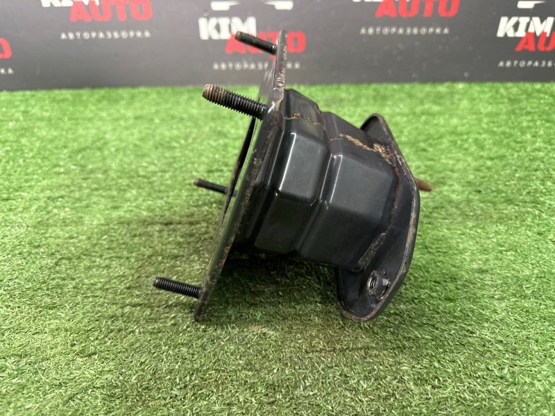 Кронштейн усилителя бампера Hyundai i30 2013