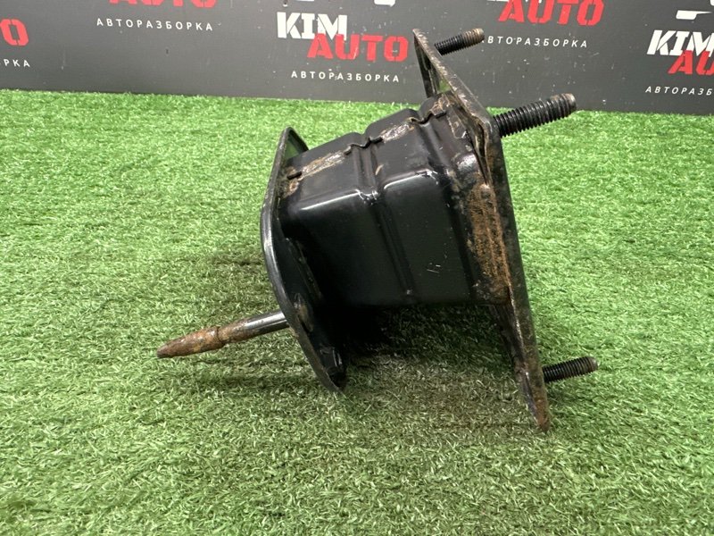 Кронштейн усилителя бампера Hyundai i30 2013