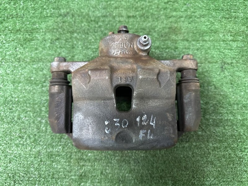 Суппорт тормозной Hyundai i30 2013