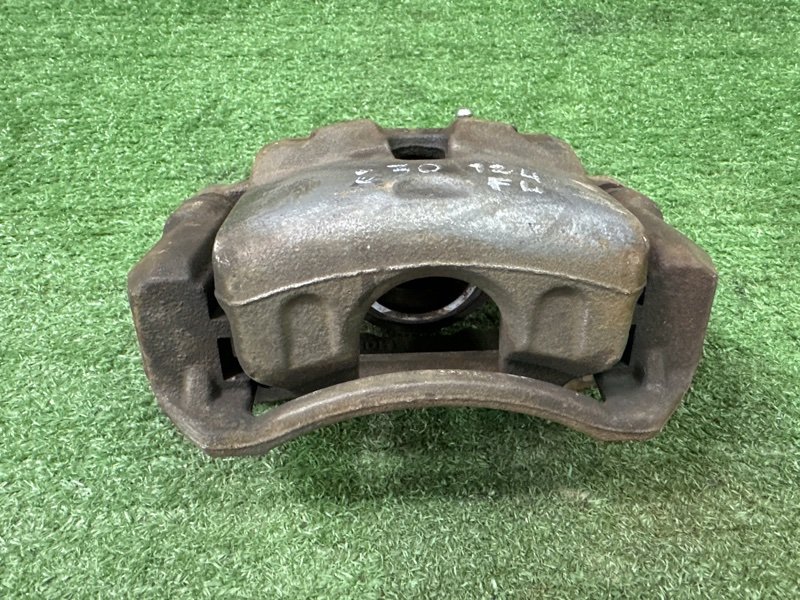 Суппорт тормозной Hyundai i30 2013