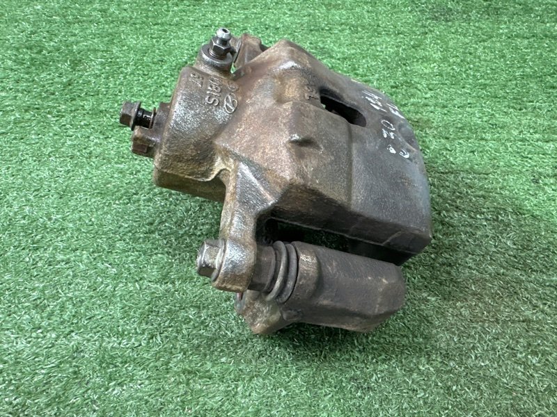 Суппорт тормозной Hyundai i30 2013