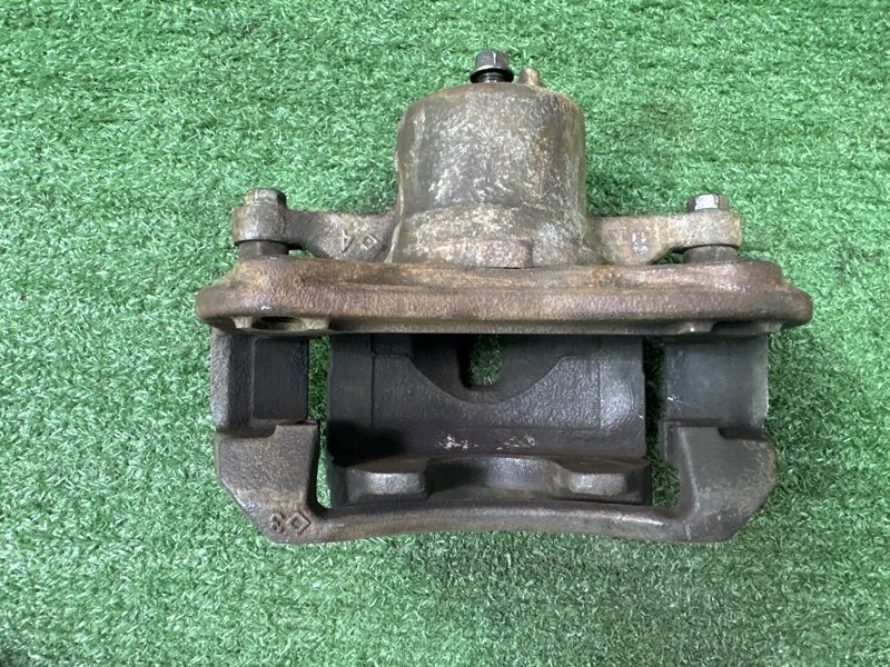 Суппорт тормозной Hyundai i30 2013