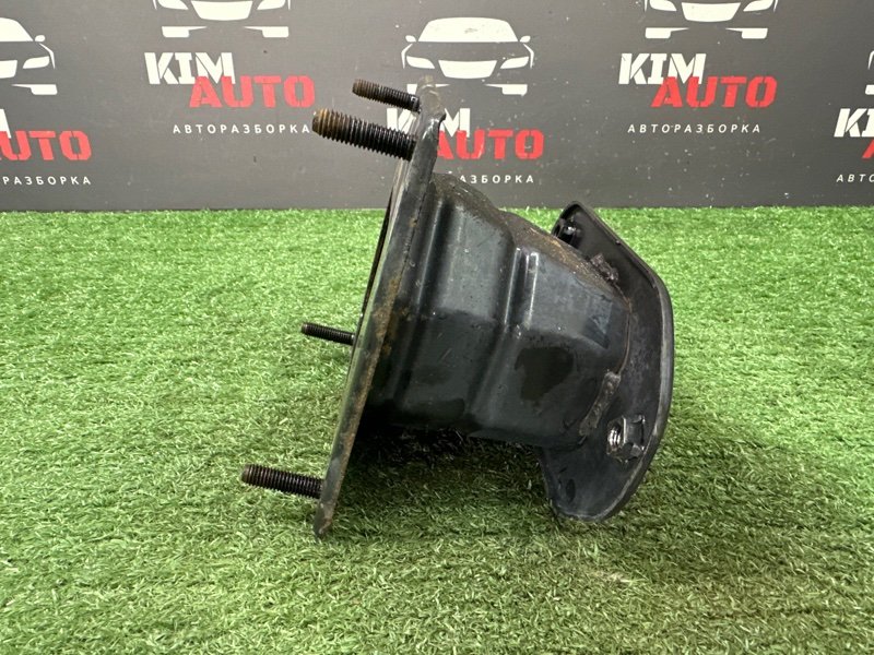 Кронштейн усилителя бампера Hyundai i30 2013